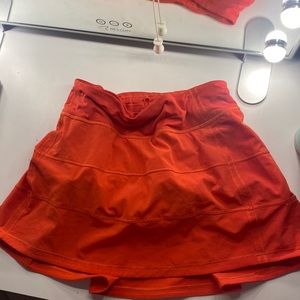 LULU PACE RIVAL MID-RISE SKIRT